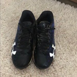 Boys baseball cleats size 5